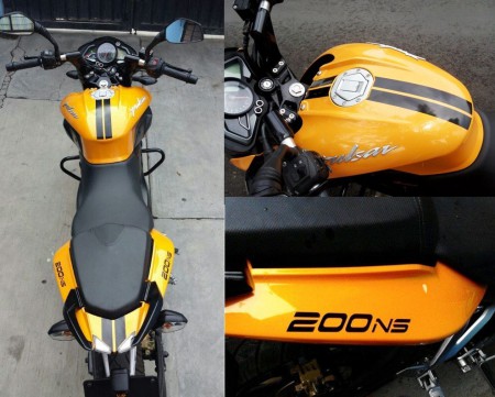 Pulsar ns personalizada con calcomanias  